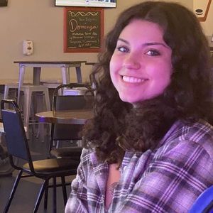 Meet your Posher, Lorena